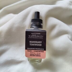 Mahogany Teakwood Wallflowers Home Fragrance Refill, New 0.8 fl oz/ 24 mL